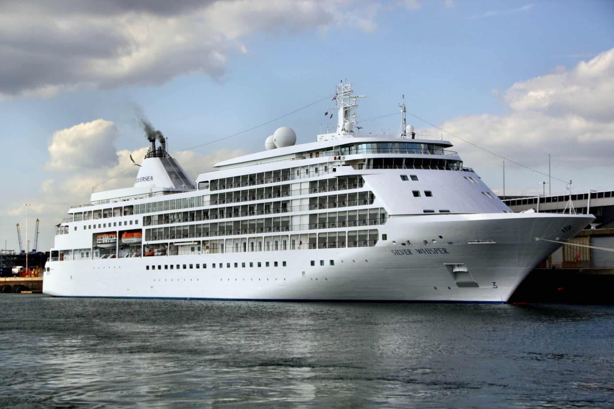 silver-whisper-cruise-ship-2836314